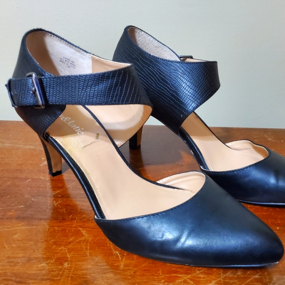 Kelly & Katie Size 10 Black Strap Heels